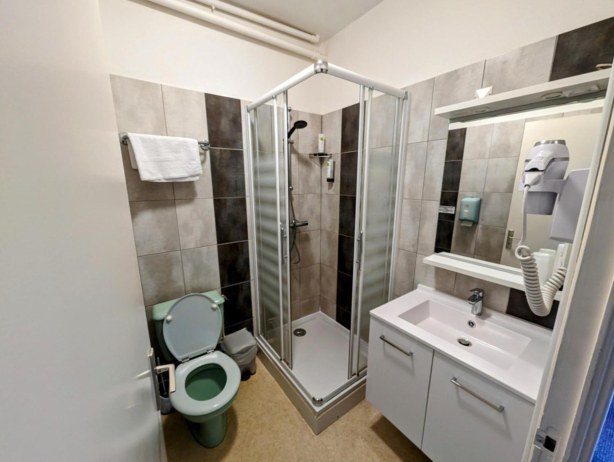 Logis Hotel Le Beau Site Chambon-sur-Lac Zewnętrze zdjęcie
