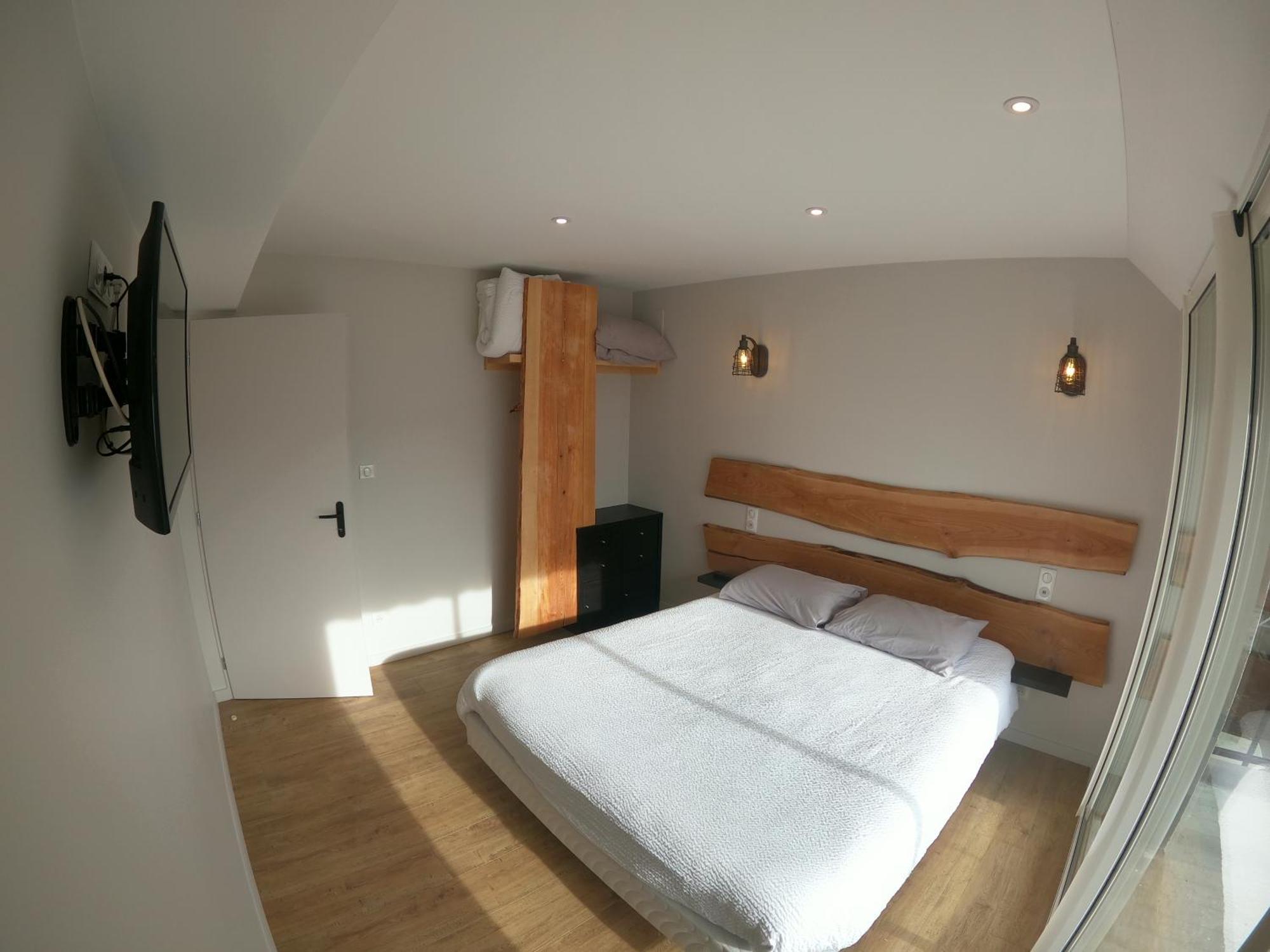 Logis Hotel Le Beau Site Chambon-sur-Lac Zewnętrze zdjęcie