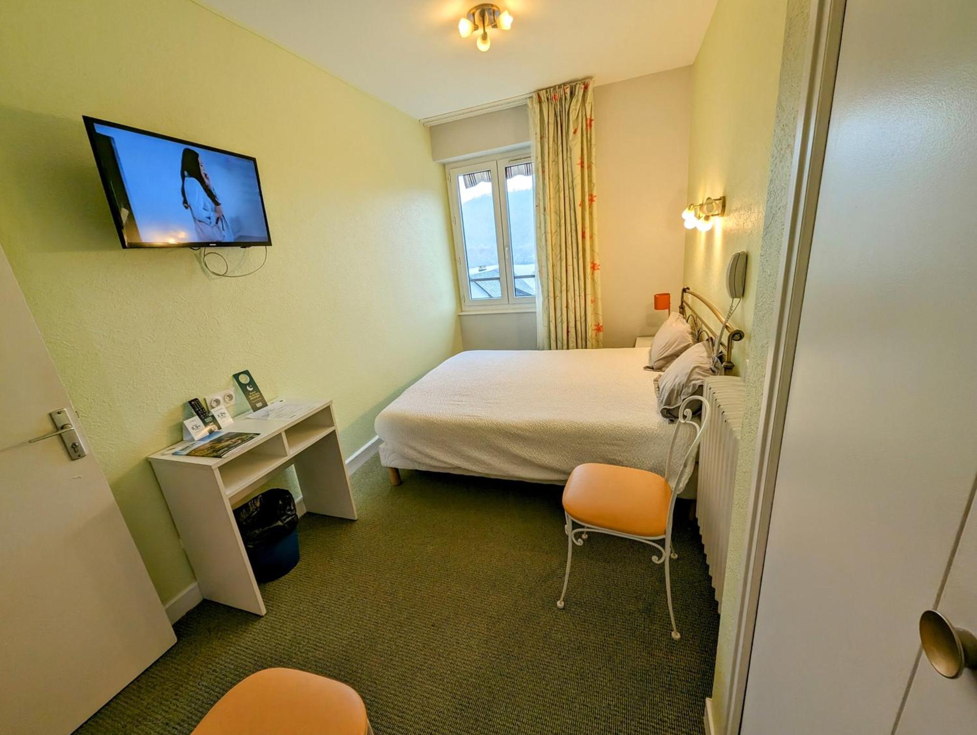 Logis Hotel Le Beau Site Chambon-sur-Lac Zewnętrze zdjęcie