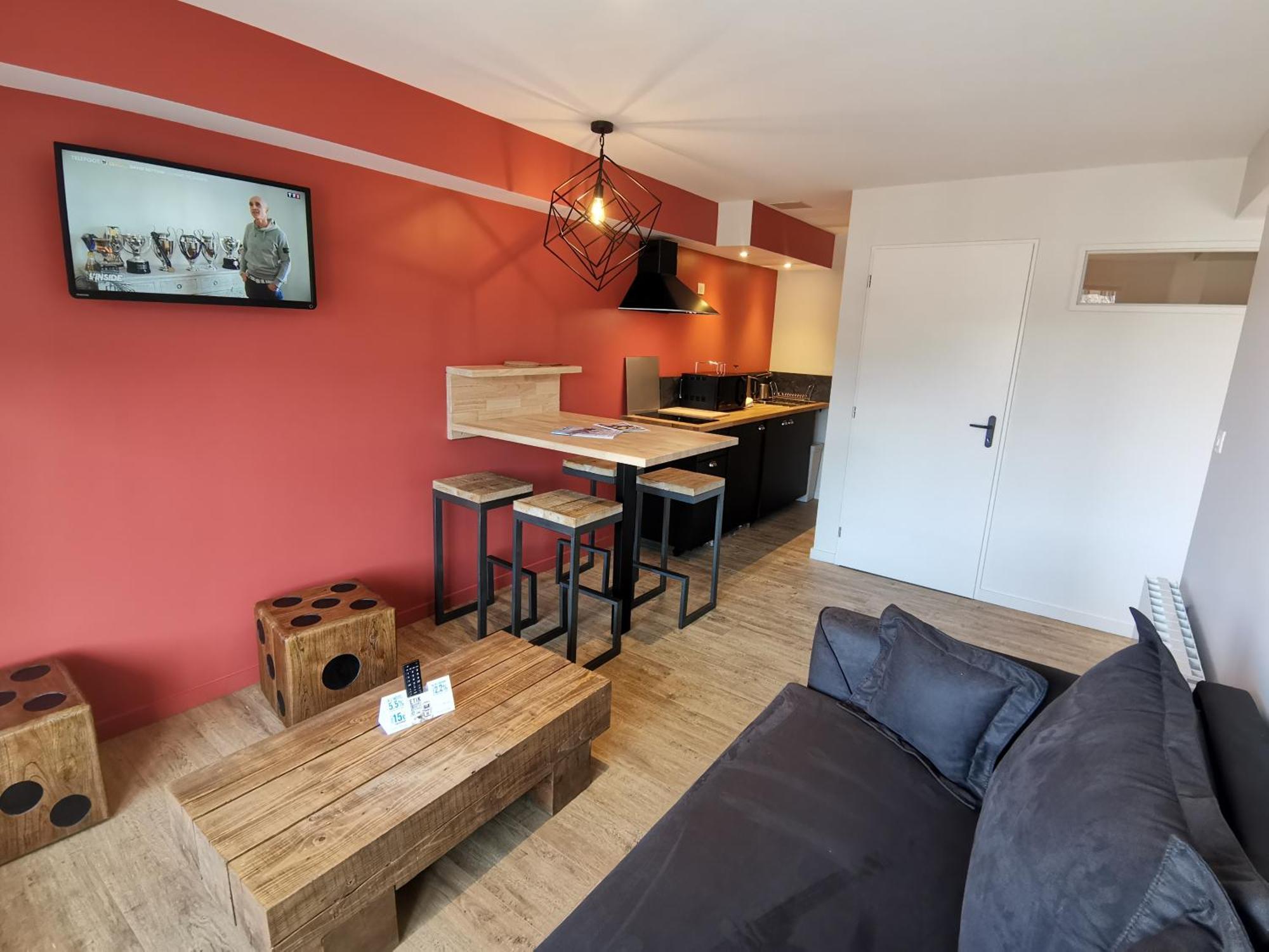 Logis Hotel Le Beau Site Chambon-sur-Lac Zewnętrze zdjęcie