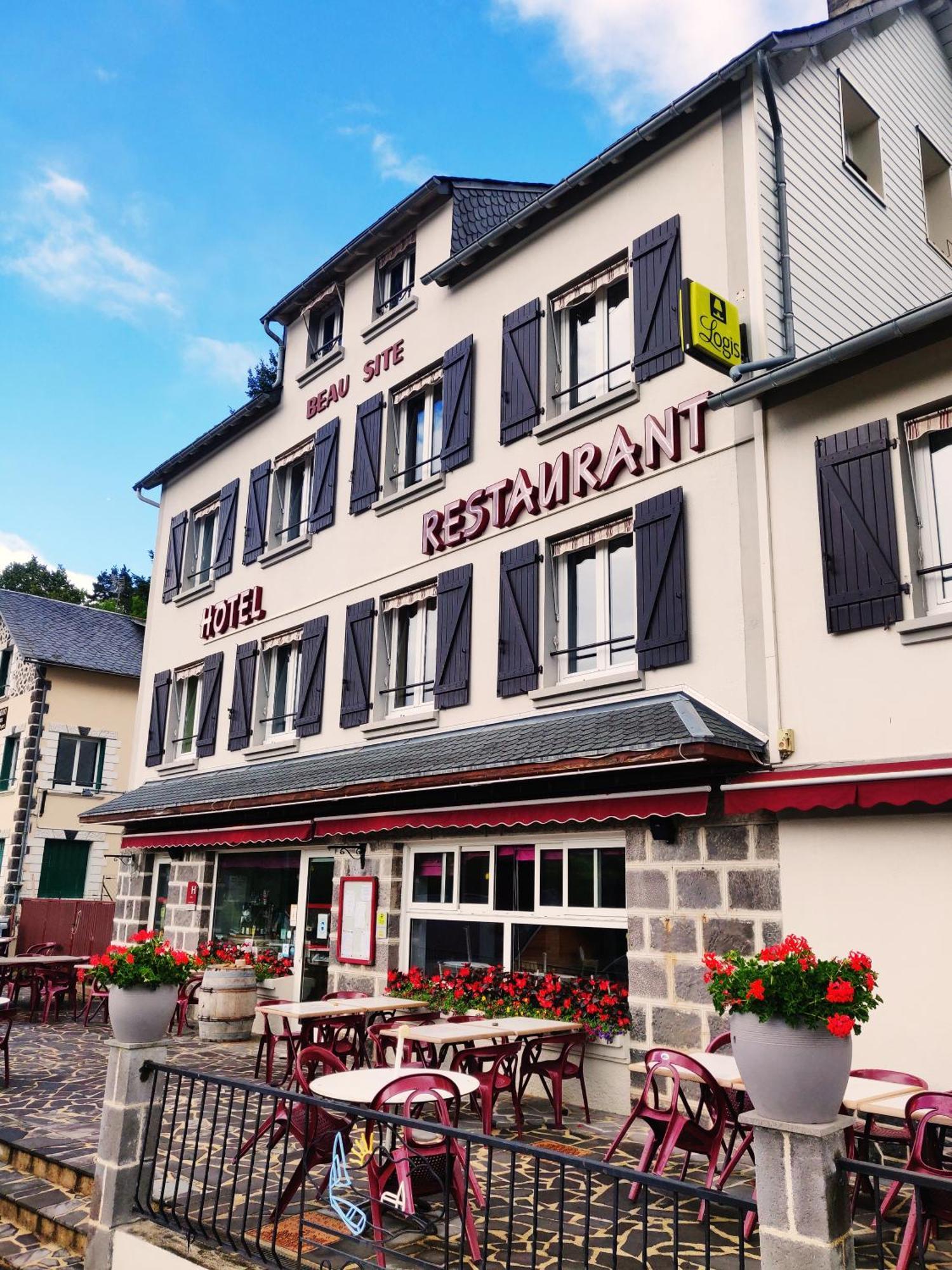 Logis Hotel Le Beau Site Chambon-sur-Lac Zewnętrze zdjęcie